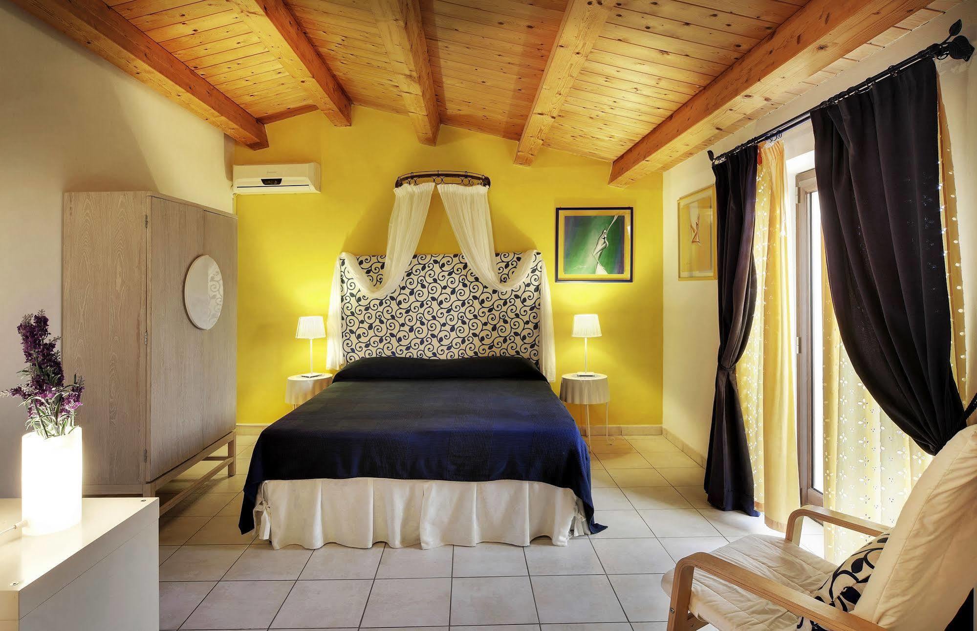Villa U Marchisi B&B Scicli Extérieur photo